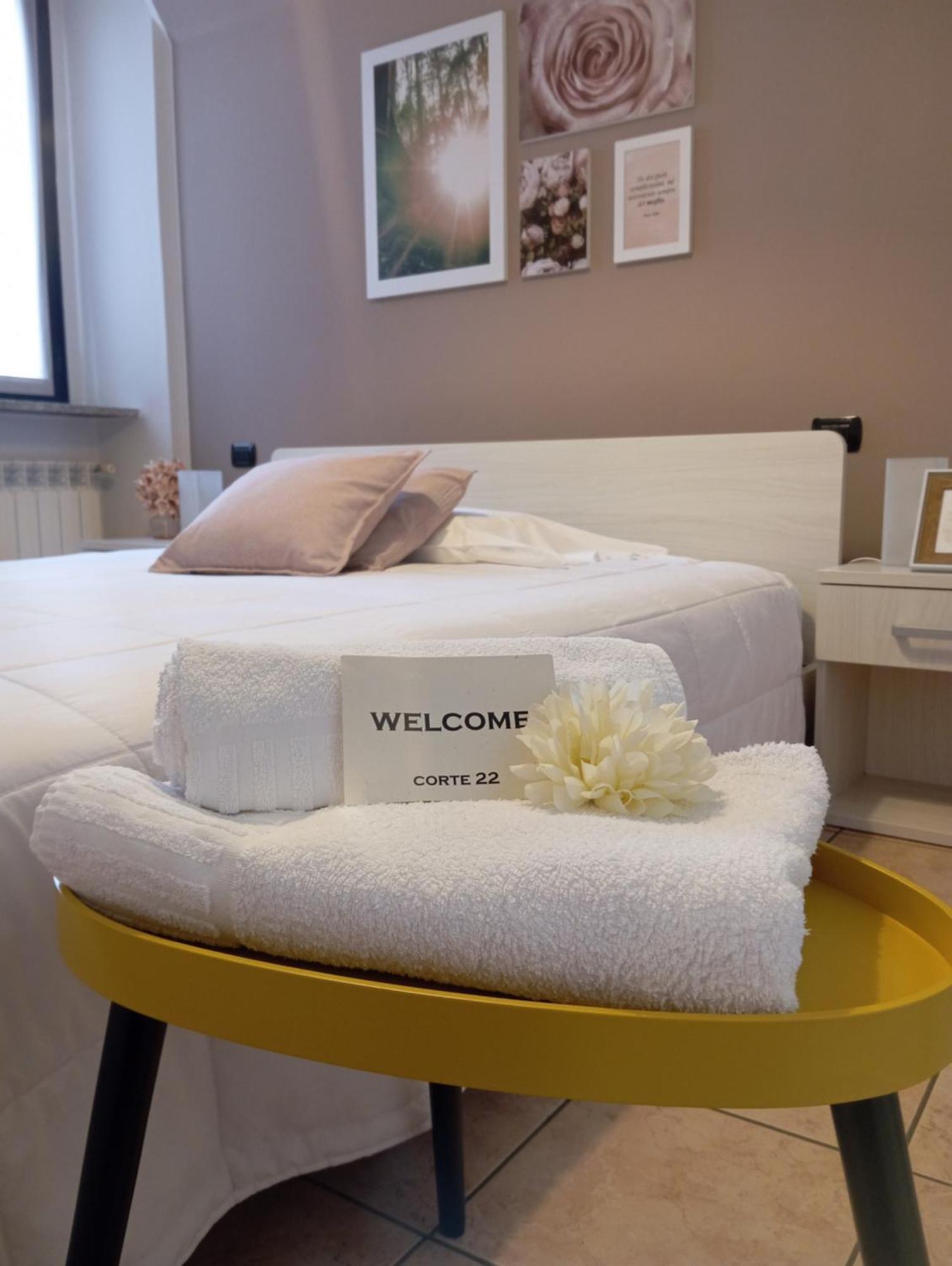 Corte 22 B&B E Appartamenti Borgomanero Exteriör bild